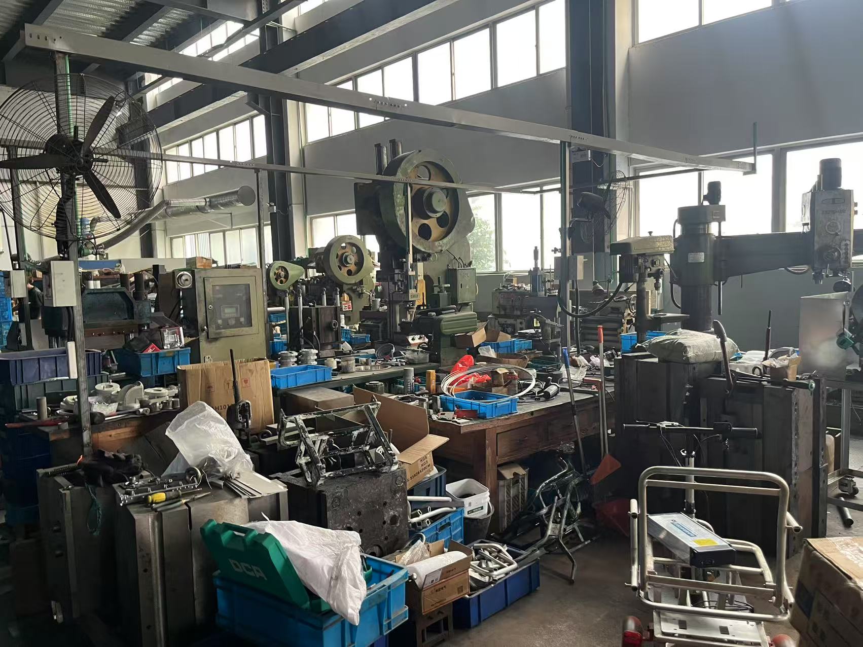 Support arm system and Leveling caster production site